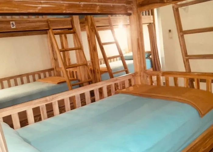 Хостел Lembongan Hostel *